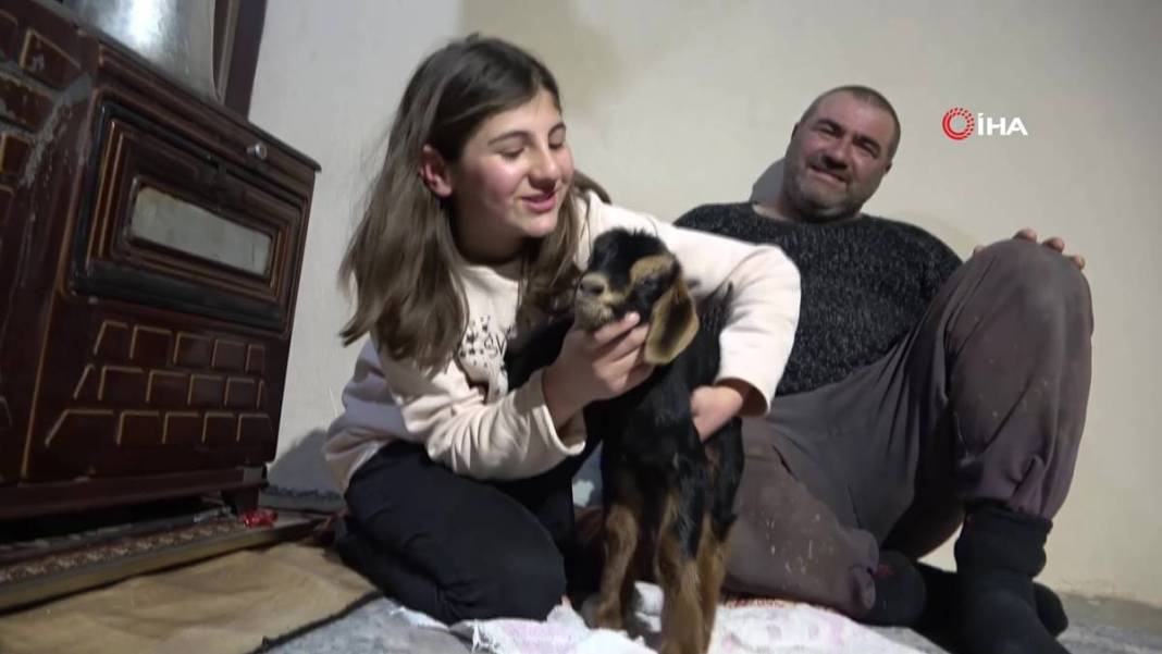 Görenler gözlerine inanamıyor: Tam 3 adet...! Görmek için civar köylerden geliyorlar 14